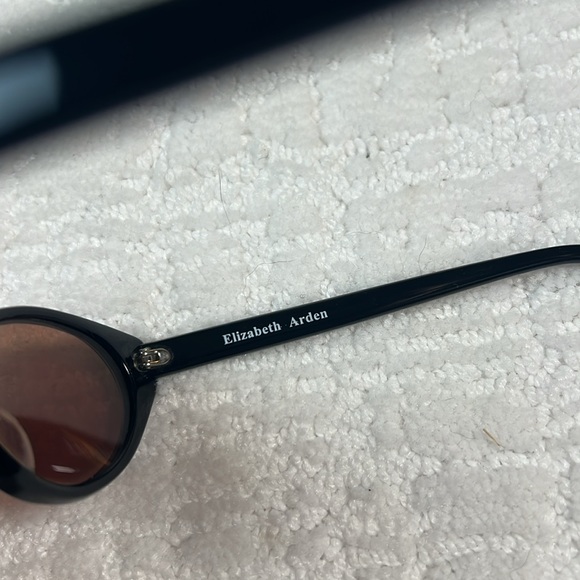 Elizabeth Arden sophisticated retro oval driving sun glasses oval black frames - Picture 2 of 6